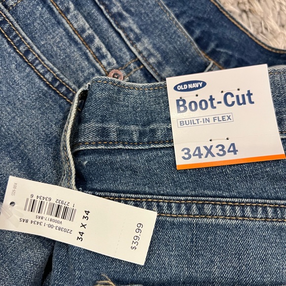 NWT Old Navy men’s boot cut jeans. 34x34.  Built in flex. - Picture 4 of 4